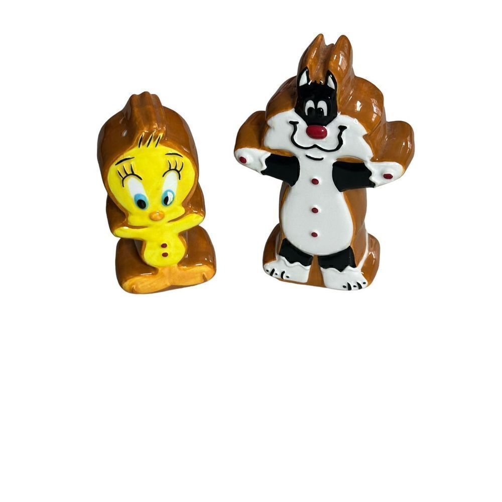 Warner Bros Vintage Tweety Bird & Sylvester Looney Tunes Salt & Pepper Shakers